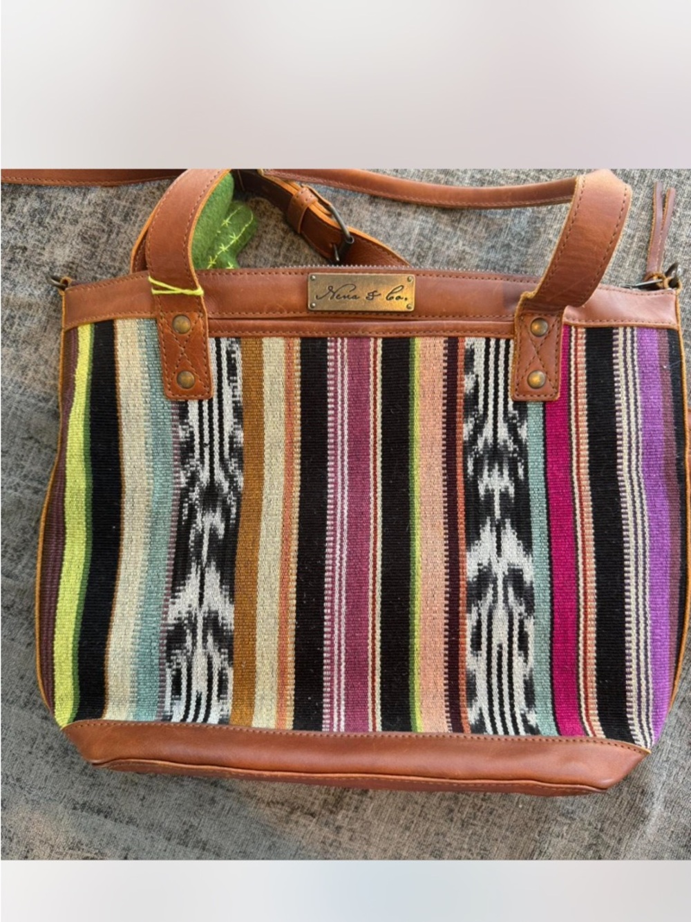 Nena & Co Medium Woven Tote Leather Trim Zip Top Shoulder Strap Dust Bag EUC - Picture 10 of 13